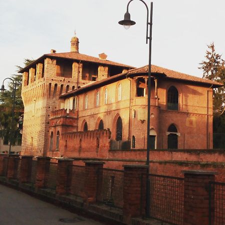Court Inn Galliate Exterior foto